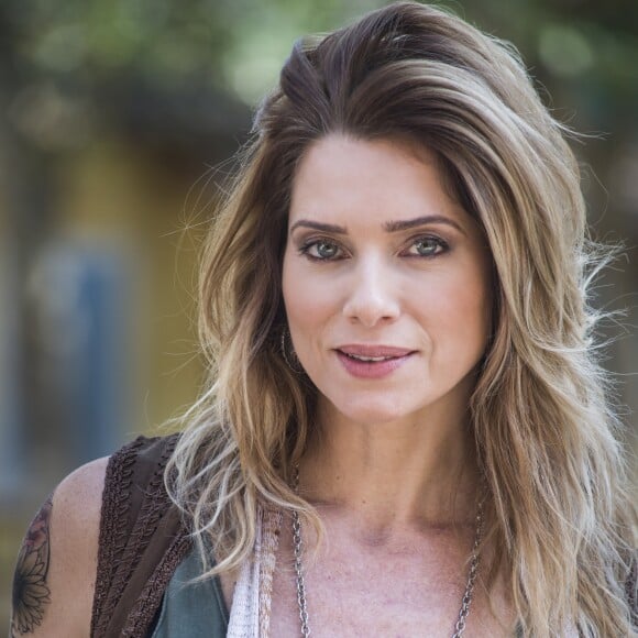 Leticia Spiller foi elogiada por Nanda Costa: 'Maravilhosa'