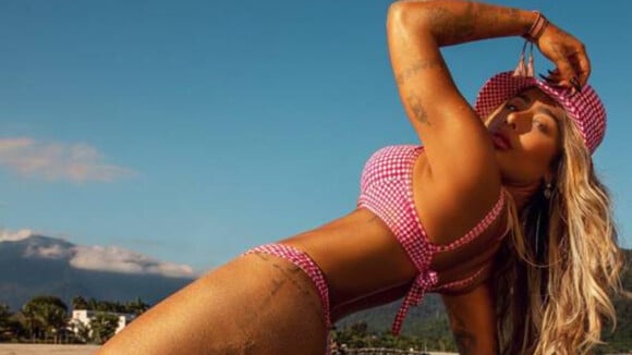 Rafaella Santos lança linha de biquíni e famosas tietam: 'Linda'. Fotos!