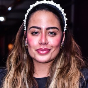 Rafaella Santos, irmã de Neymar, tem uma coleção de biquínis com marca brasileira