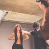 Bruna Marquezine faz dança sexy para sessão de fotos