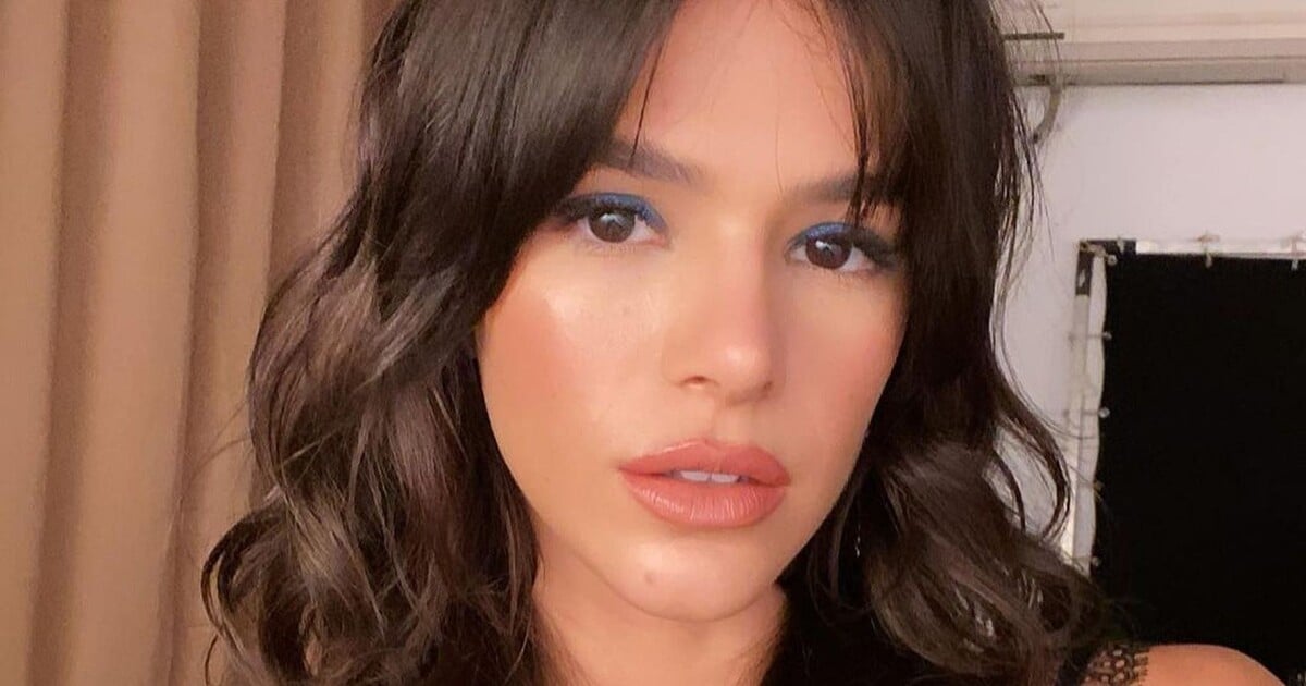 Bruna Marquezine Faz Dança Sensual Em Ensaio Para Capa De Revista Vídeo Purepeople 7446