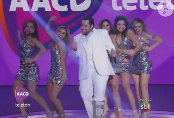 Tiago Abravanel foi liberado pela Globo para participar do Teleton, no SBT