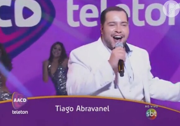 Tiago Abravanel cantou sua música, 'Eclético', no Teleton