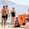 Fernanda Lima e Rodrigo Hilbert jogaram futevôlei na praia do Leblon