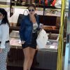 Leticia Birkheuer faz compras, na tarde deste domingo, 9 de novembro de 2014, em shopping de luxo no Rio