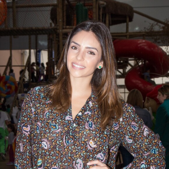 Carol Celico descreve pedido de casamento em post na web