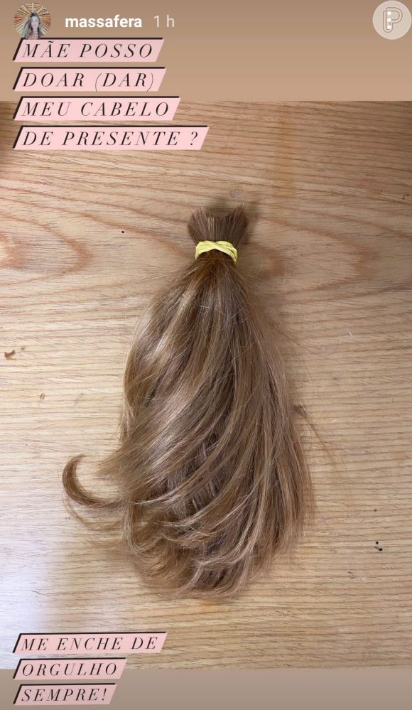 Grazi Massafera mostra a quantidade de cabelo cortado pela filha, Sofia, para doação