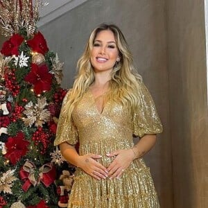 Virginia Fonseca colocou silicone em 2018 para reparar diferença entre tamanhos: 'Coloquei 300 ml no esquerdo e 250 ml no direito'