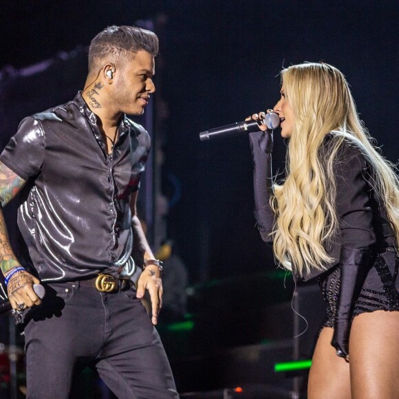 Gabi Martins assume relação com cantor baiano Tierry