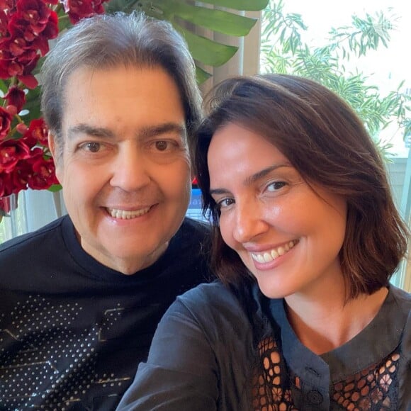 Mulher de Fausto Silva, Luciana Cardoso tranquiliza fãs no Instagram