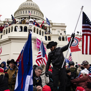 O Capitólio dos EUA foi invadido por manifestantes apoiadores do ex-presidente dos Estados Unidos Donald Trump