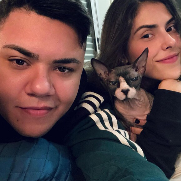 Felipe Araújo e Estella Defant têm compartilhado momentos intensos



