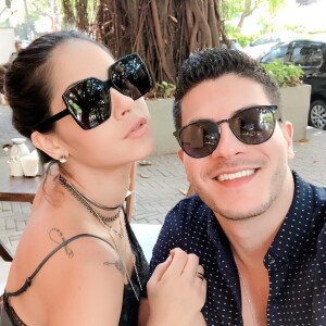 Mayra Cardi e Arthur Aguiar conseguiram manter o segredo sobre uma tentativa de volta no ano passado