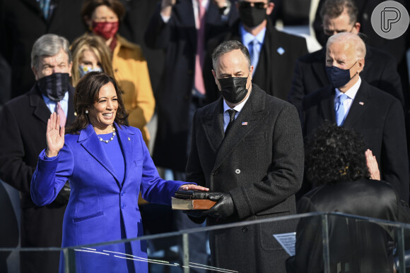 Vice-presidente dos EUA Kamala Harris faz juramento na posse de Joe Biden