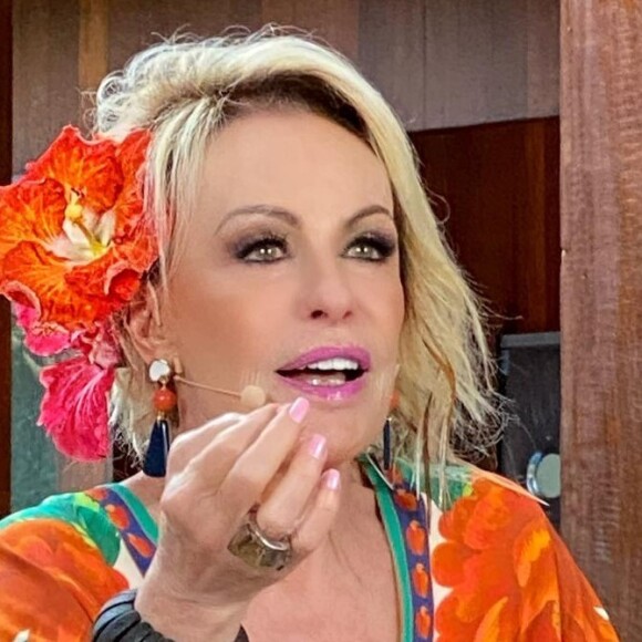 'Eu estou inventando moda, porque eu gosto, acho legal a pessoa se reinventar e experimentar coisas novas', disse Ana Maria Braga sobre mudanças no cabelo