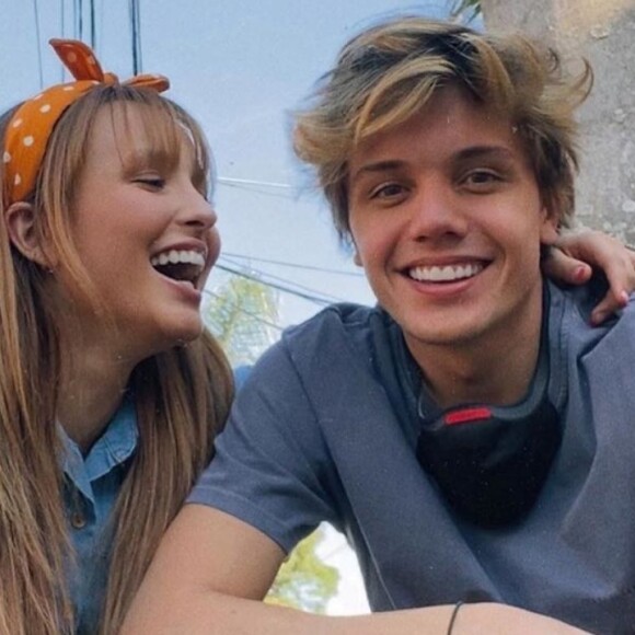 Crise de ciúmes de Larissa Manoela teria provocado o fim do namoro