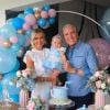 Ana Paula Siebert e Roberto Justus fizeram uma festa de princesa para comemorar os 8 meses da filha