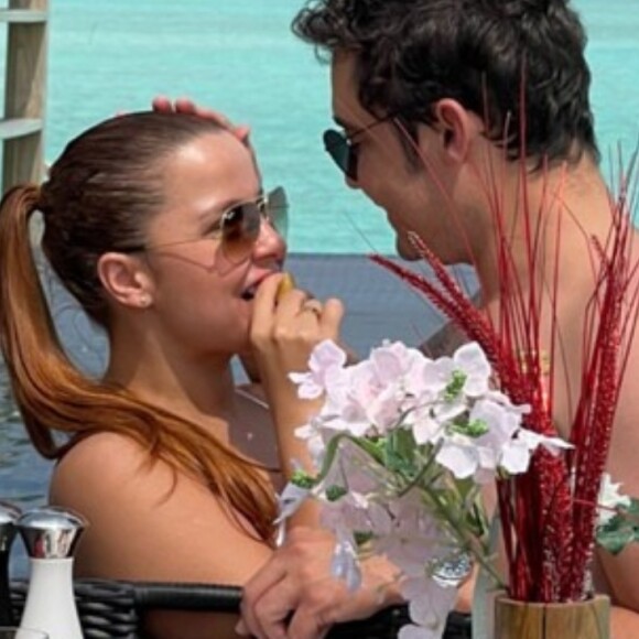 Maiara e Fernando Zor estão curtindo férias românticas nas Ilhas Maldivas