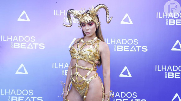 Anitta aposta em fantasia inspirada no signo de Áries para bloco no reality show 'Ilhados com Beats', em 14 de fevereiro de 2021