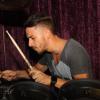 Junior Lima mostra seu talento na bateria