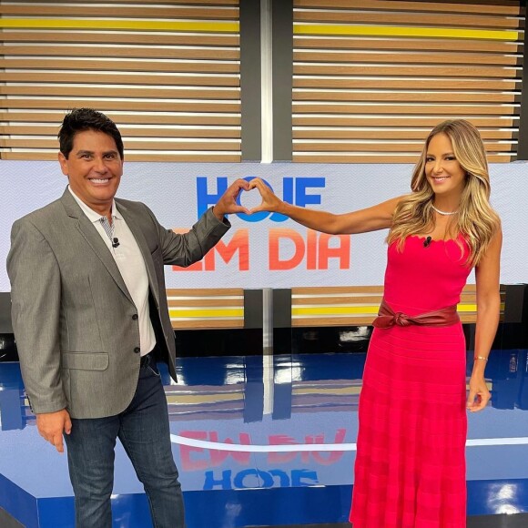 Ticiane Pinheiro presenteou Cesar Filho após o amigo receber alta de hospital por internação decorrente de Covid-19