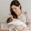 Sabrina Petraglia divide com as fãs a experiência da maternidade