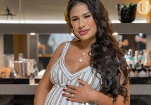 Simone revela quantos quilos engordou na gravidez de Zaya