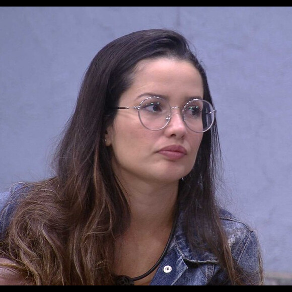 No 'BBB 21', Tiago Leifert alerta Juliette por sister ser esquecida: 'Preocupe-se bastante'