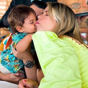 Marília Mendonça é mãe de Léo