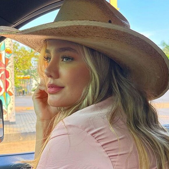 Biah Rodrigues mostrou o resultado de sua cirurgia plástica no nariz