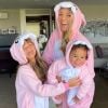 Filhas de Ticiane Pinheiro roubaram a cena vestidas de coelho em foto com a mãe