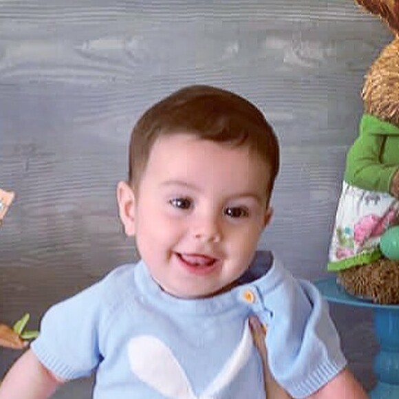 Sorriso do filho de Sthefany Brito, Antonio Enrico, chamou atenção de Thais Fersoza em foto