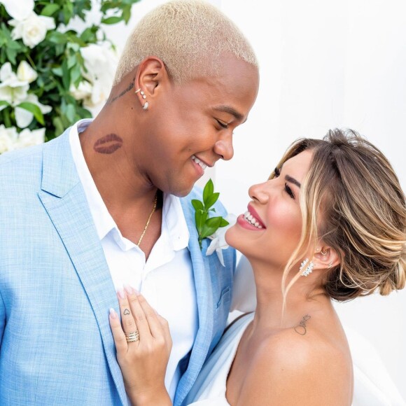 Lorena Improta e Léo Santana ainda não sabem o sexo do bebê