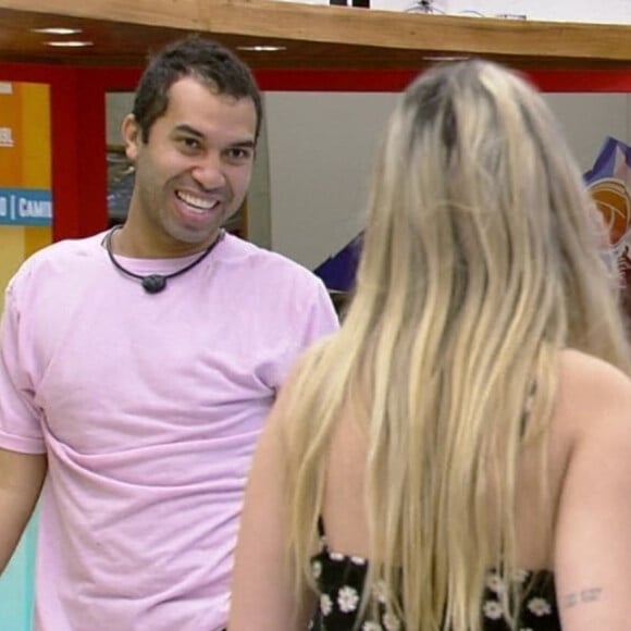 'BBB 21': Gilberto planeja votar em Viih Tube caso seja Líder. 'Por nunca ter ido ao Paredão'