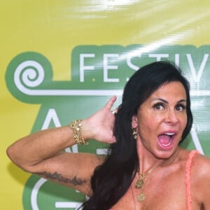 Gretchen tem 5 netos e Bia Miranda é a mais velha dentre eles