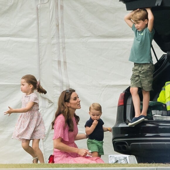 Kate Middleton é fã de programas ao ar livre com a família