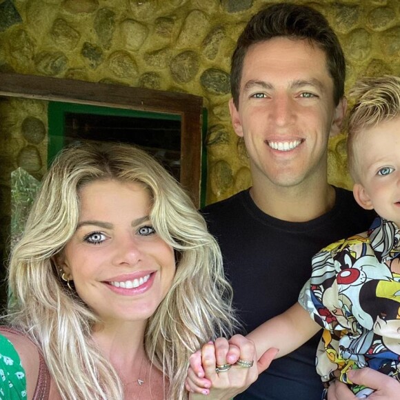 Karina Bacchi e Amaury Nunes estão casados desde novembro de 2018