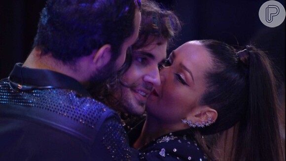 'BBB 21': Fiuk sente ciúmes de Juliette após beijo fake em Luan Santana