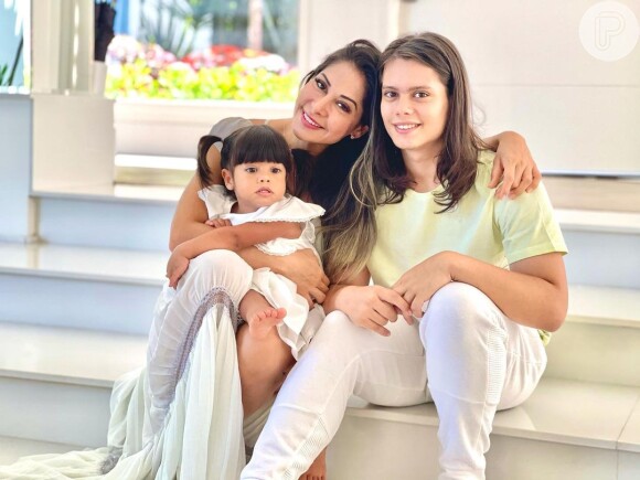 Mayra Cardi é mãe de Lucas Cardi e Sofia Aguiar