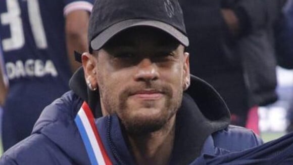 Neymar faz homenagem a MC Kevin após ser campeão na Copa da França: 'Encantou a quebrada'