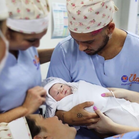 Mãe de Zé Felipe acompanhou o nascimento da neta, Maria Alice