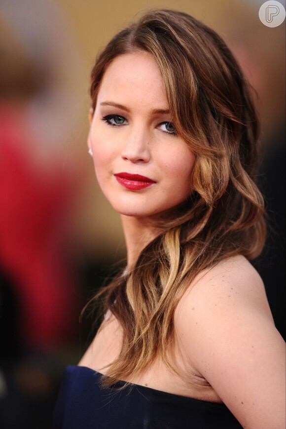 Jennifer Lawrence revelou ter mudado de escola por sofrer bullying de 'meninas más', em entrevista ao jornal 'The Sun', nesta sexta-feira, 8 de março de 2013