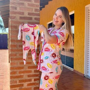 Thaeme contou que sua barriga de grávida cresceu mais rápido nessa gestação