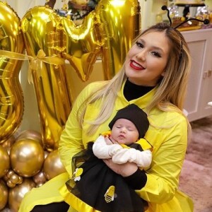 Virgínia Fonseca compartilhou foto em família nas redes sociais: look da influencer e de Maria Alice combinavam com o de Zé Felipe