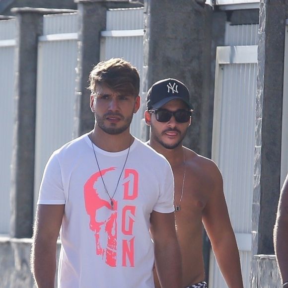 Sarah Andrade e Lucas Viana viajaram juntos para Arraial D'Ajuda, na Bahia