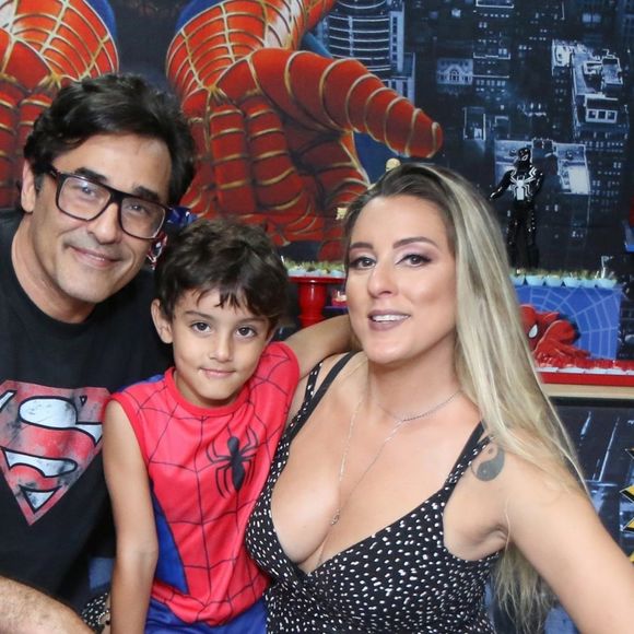 O ator Luciano Szafir é casado com Luhanna Melloni