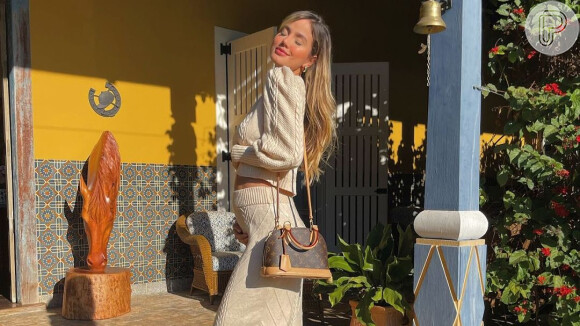 Biah Rodrigues exibe barriga de cinco meses da filha no Instagram