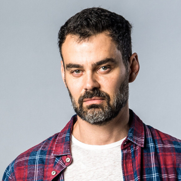 Carmo Dalla Vecchia falou pela primeira vez sobre casamento com João Emanuel Carneiro