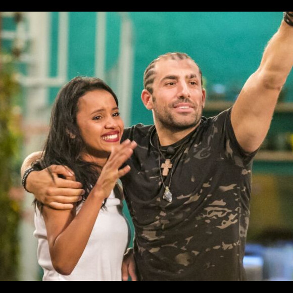 Kaysar e Gleici também teriam se aproximado durante o programa