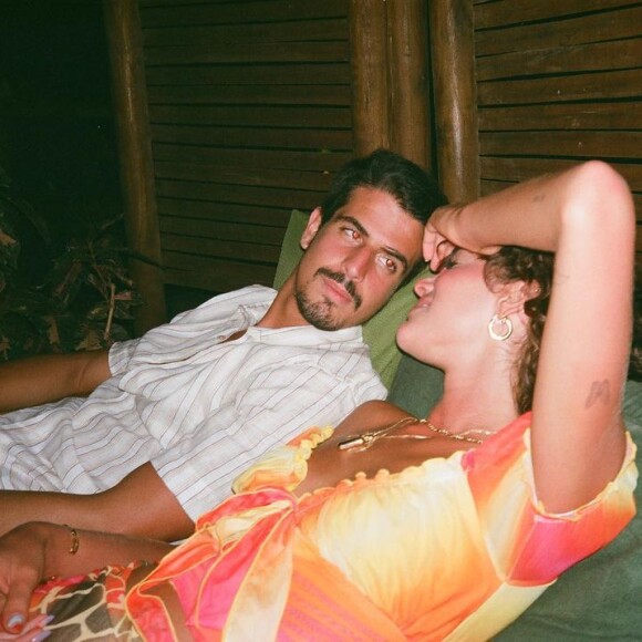 Bruna Marquezine posta vídeo antigo com Enzo Celulari e agita fãs: 'Voltaram'